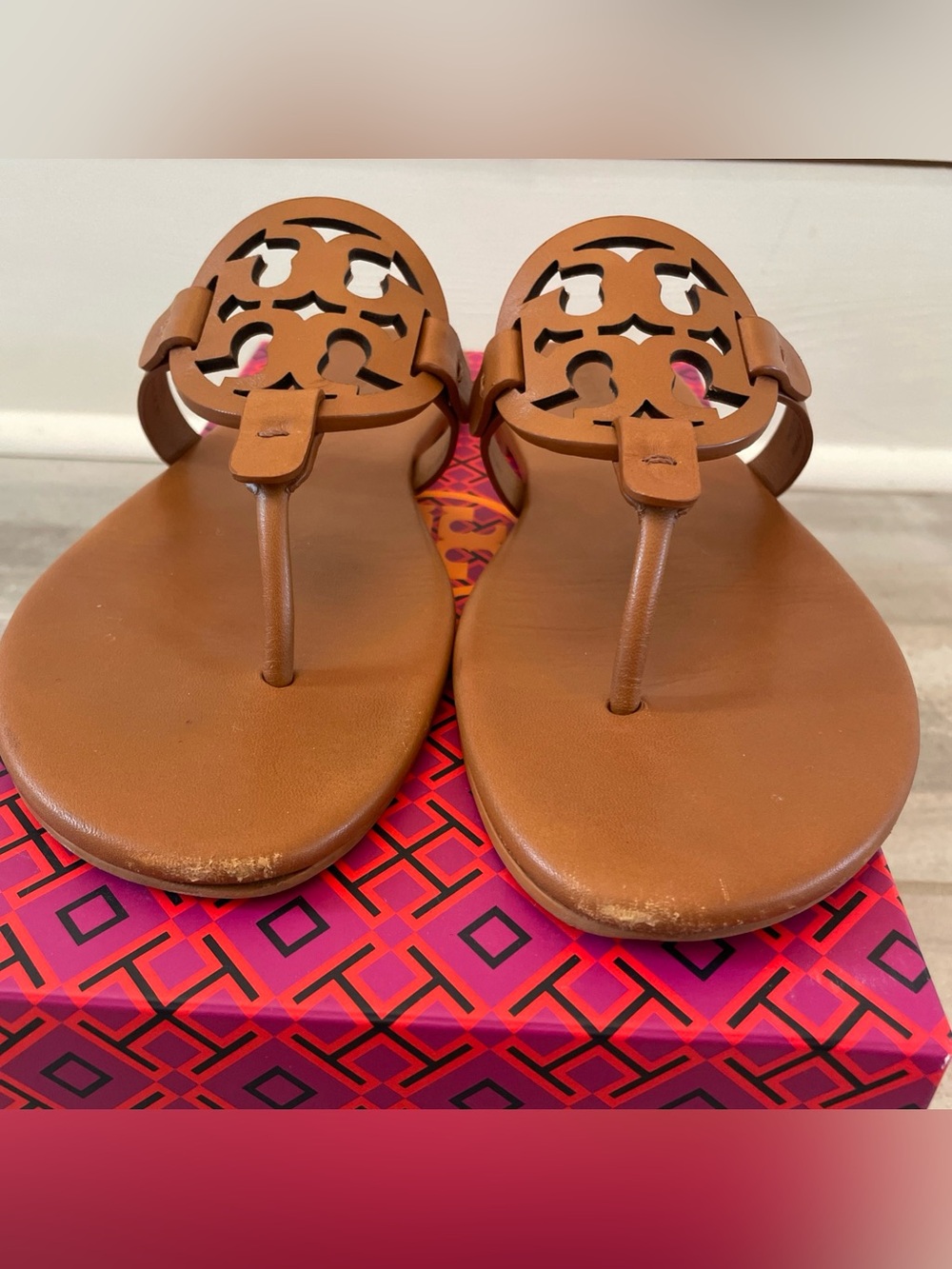 Tory Burch Miller Calf Leather Miele Style 90582 Tan Brown Size 9 - Picture 3 of 9